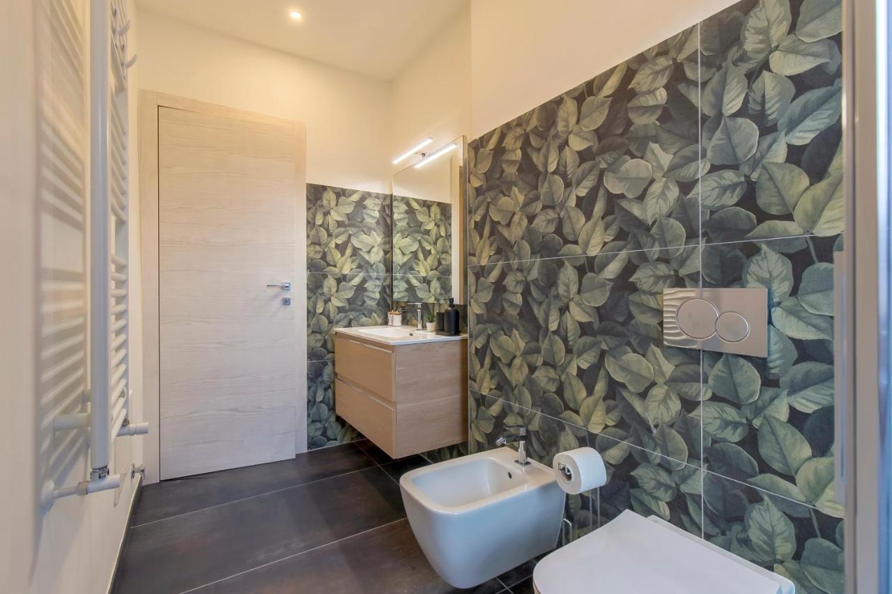 Modern & Bright 2 Bedroom Flat 50M From M4 Stop Milan Exterior photo